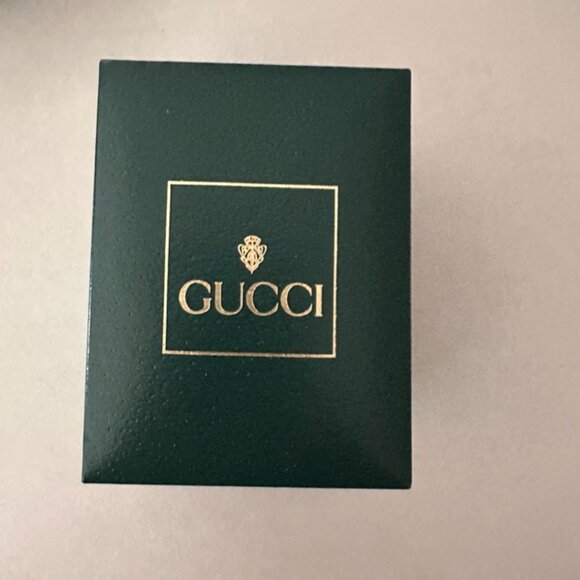Vintage Gucci 11/12.2 Gold Bangle Watch